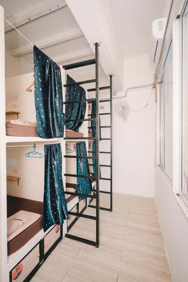 Liberta Hostel Bangkok Exterior photo