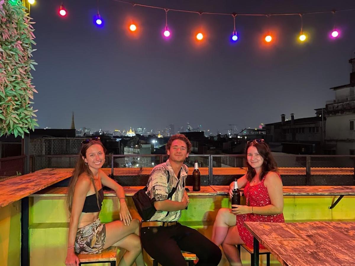 Liberta Hostel Bangkok Exterior photo